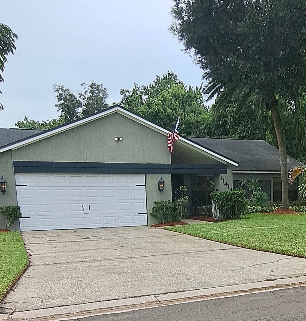 11414 COUNTRY OAKS DRIVE