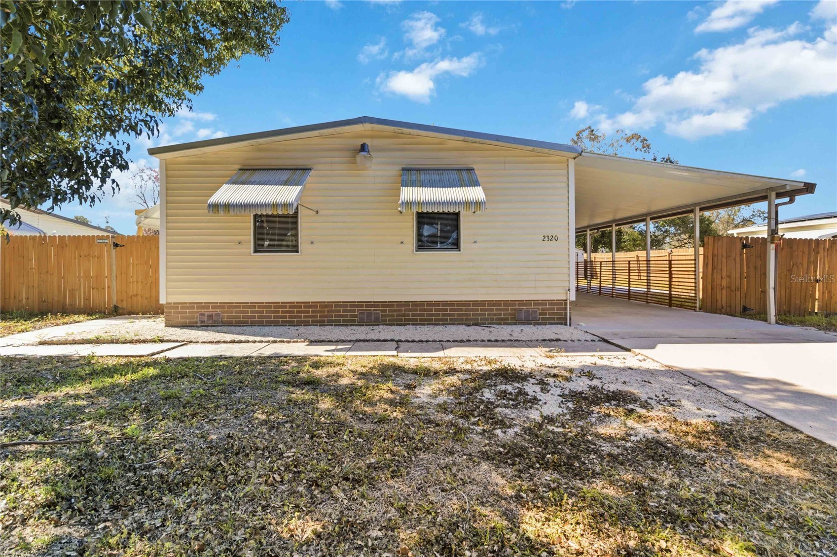 2320 DARBY LANE
