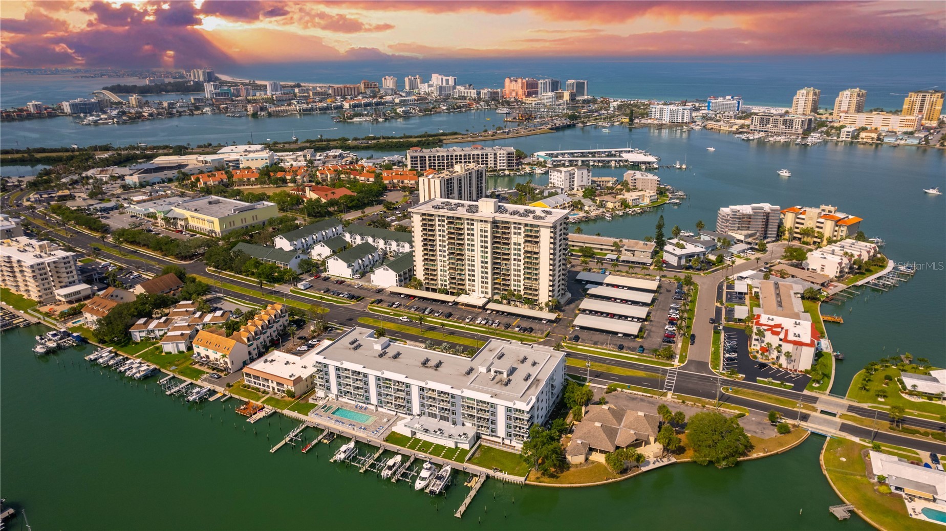 400 ISLAND WAY 212