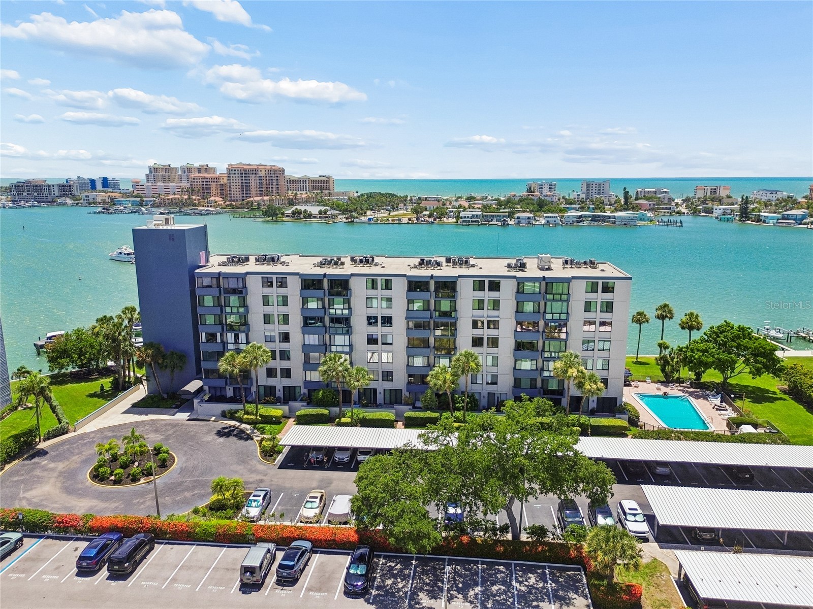 644 ISLAND WAY 405