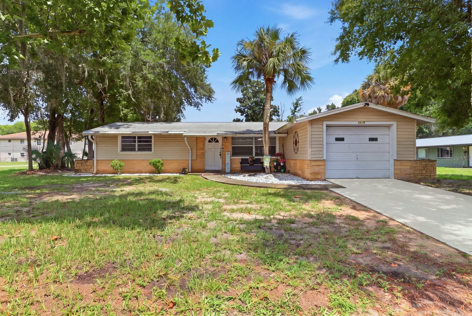 1149 N TRUDEL POINT
