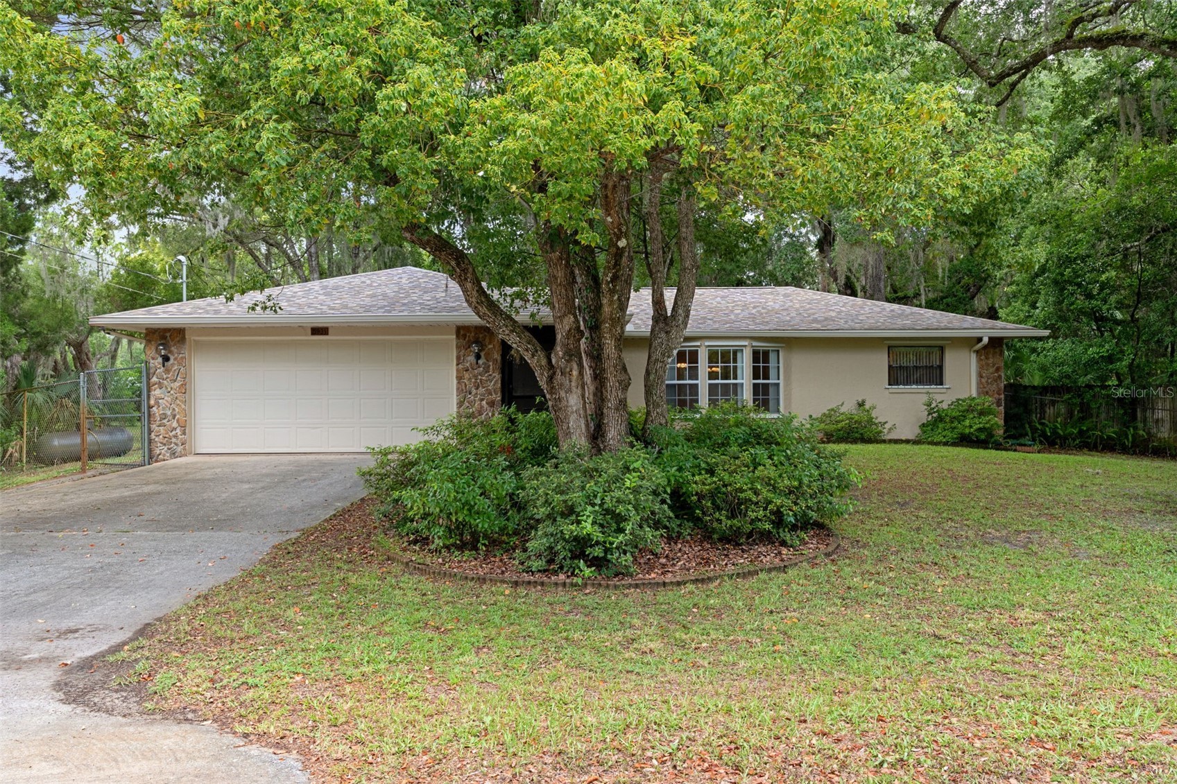 5931 N BROOKGREEN DRIVE