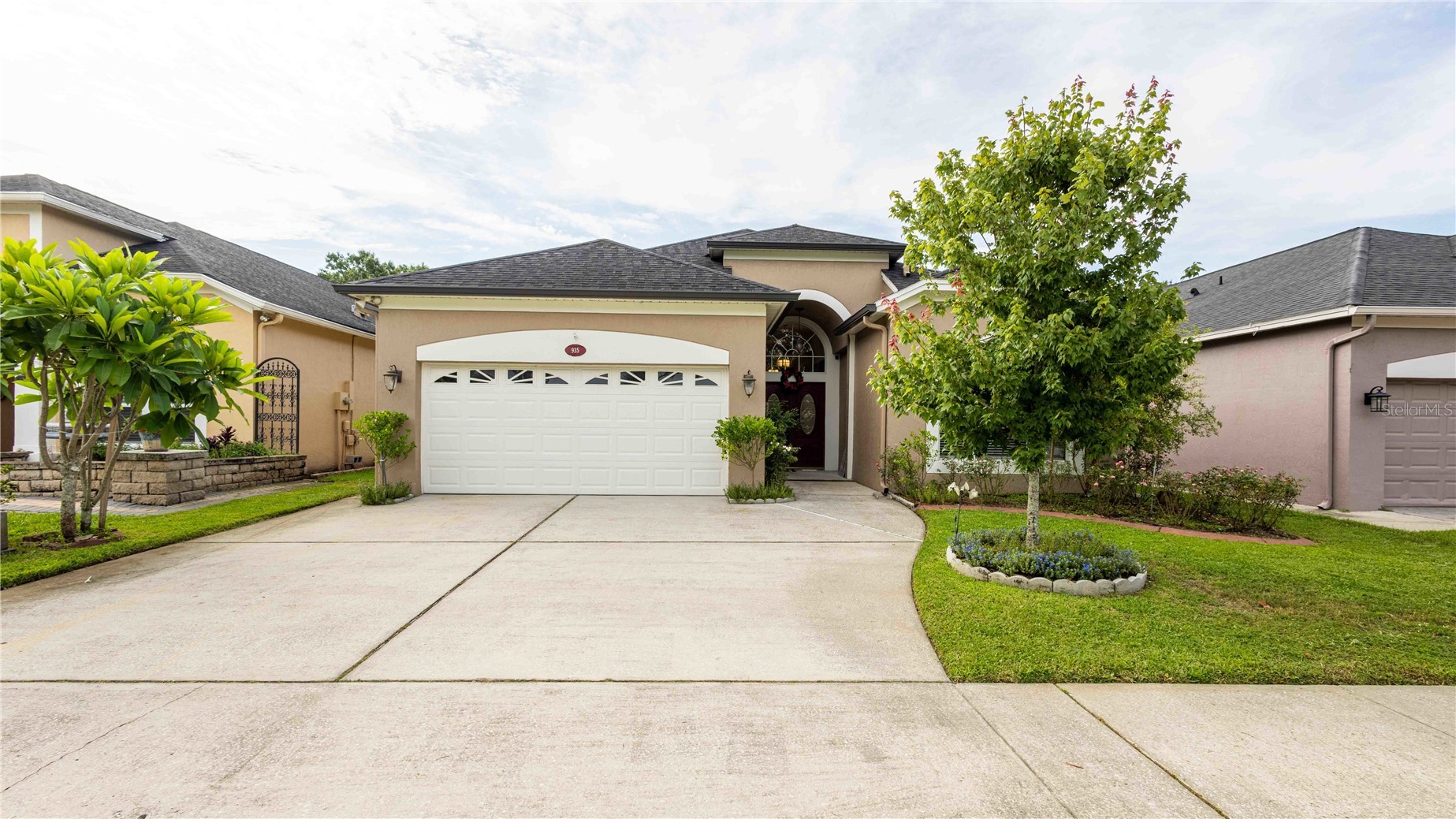 935 EKANA GREEN COURT