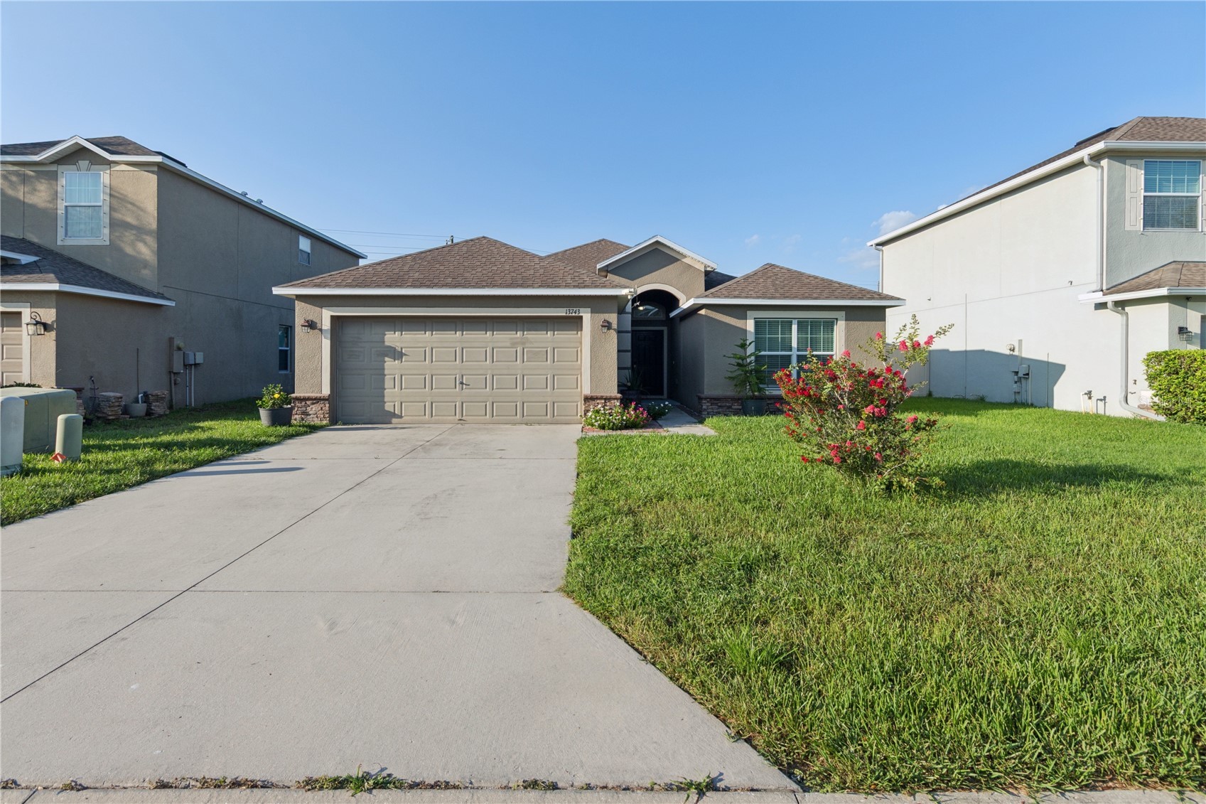13743 NEWPORT SHORES DRIVE