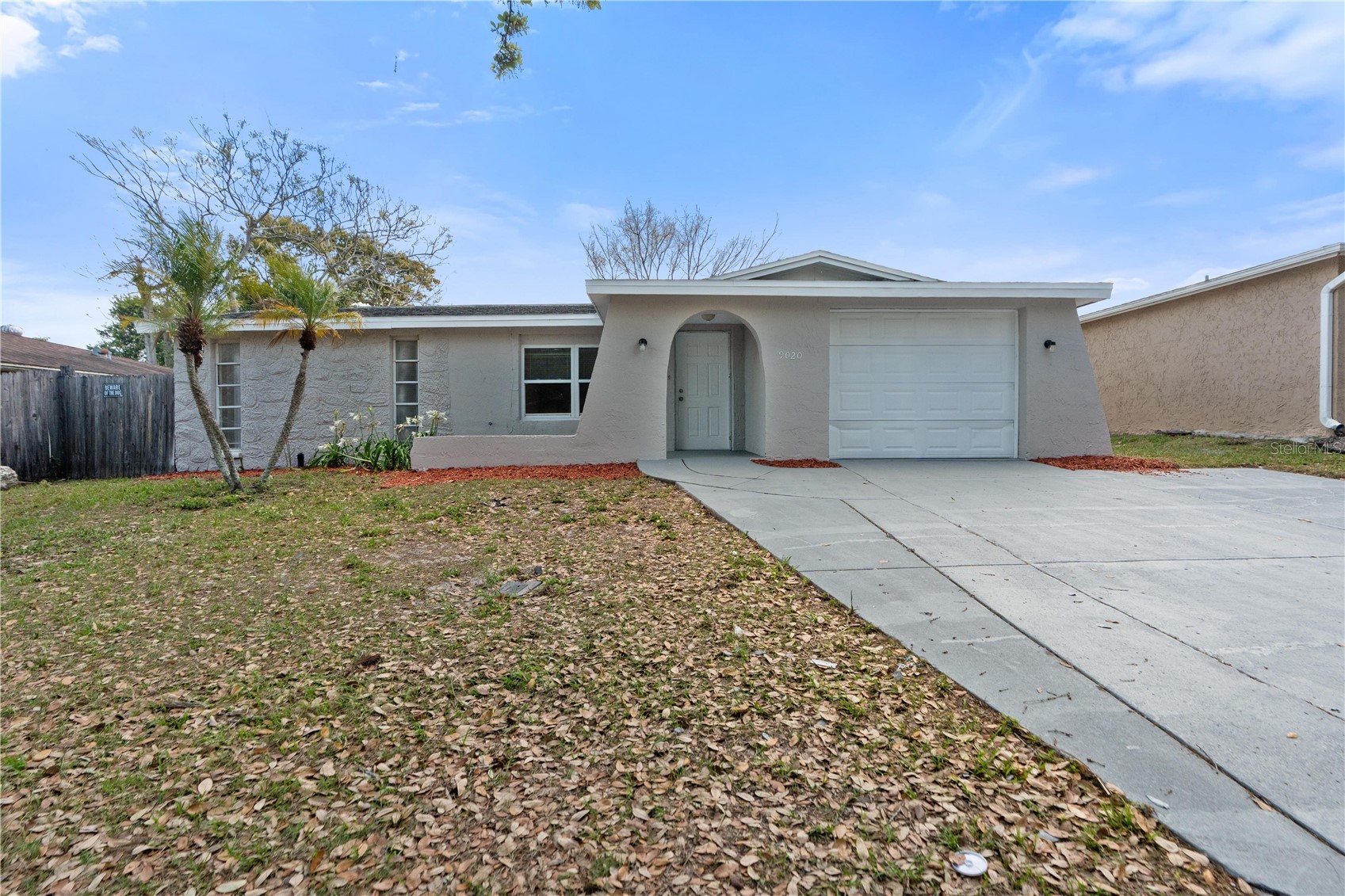 9020 HUNT CLUB LANE
