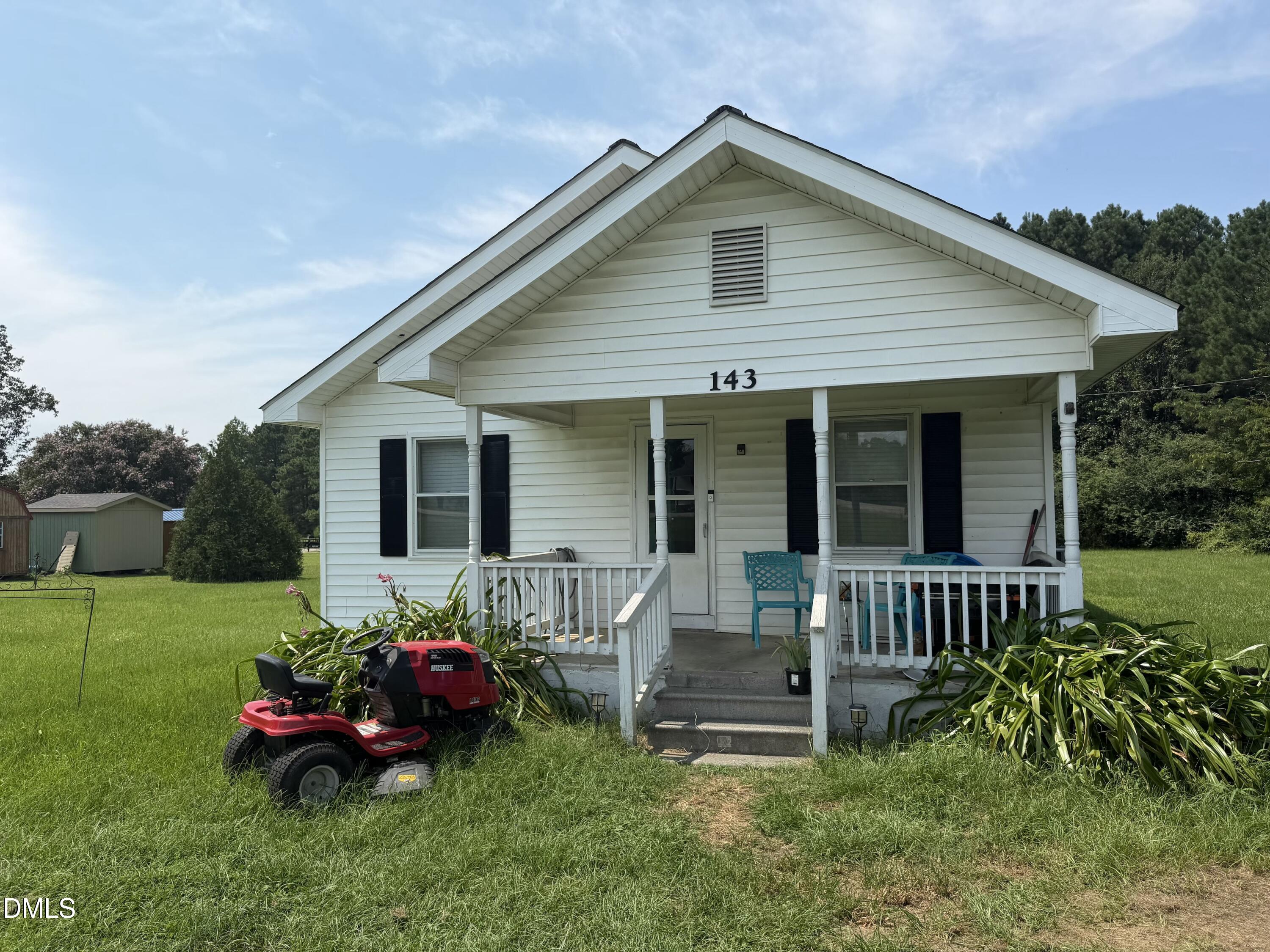 143 Live Oak Church, Selma, NC 27576