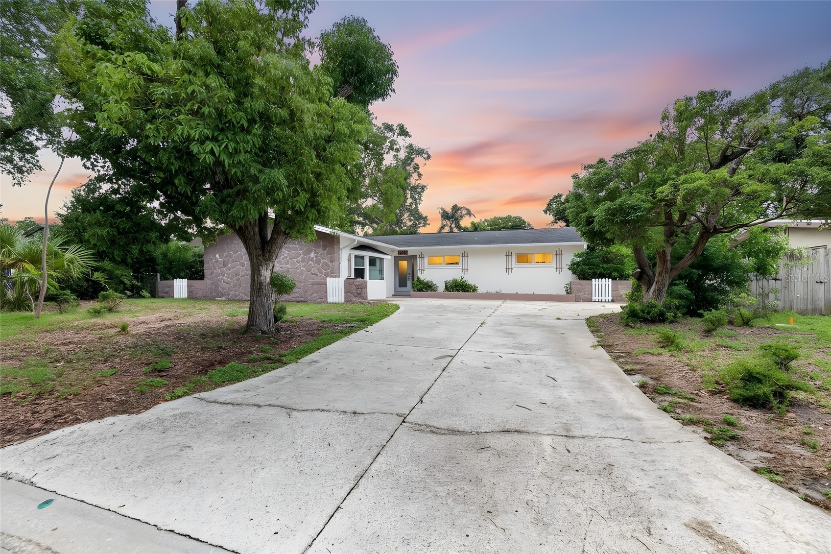 1900 STANTON AVE