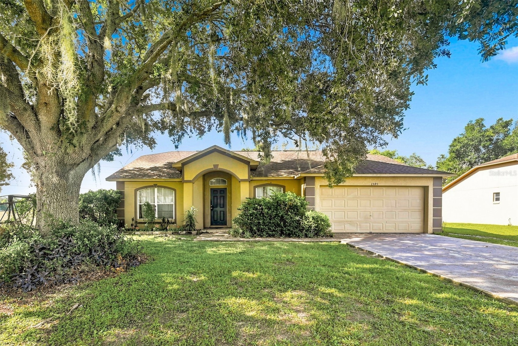 1593 WATSON OAKS COURT