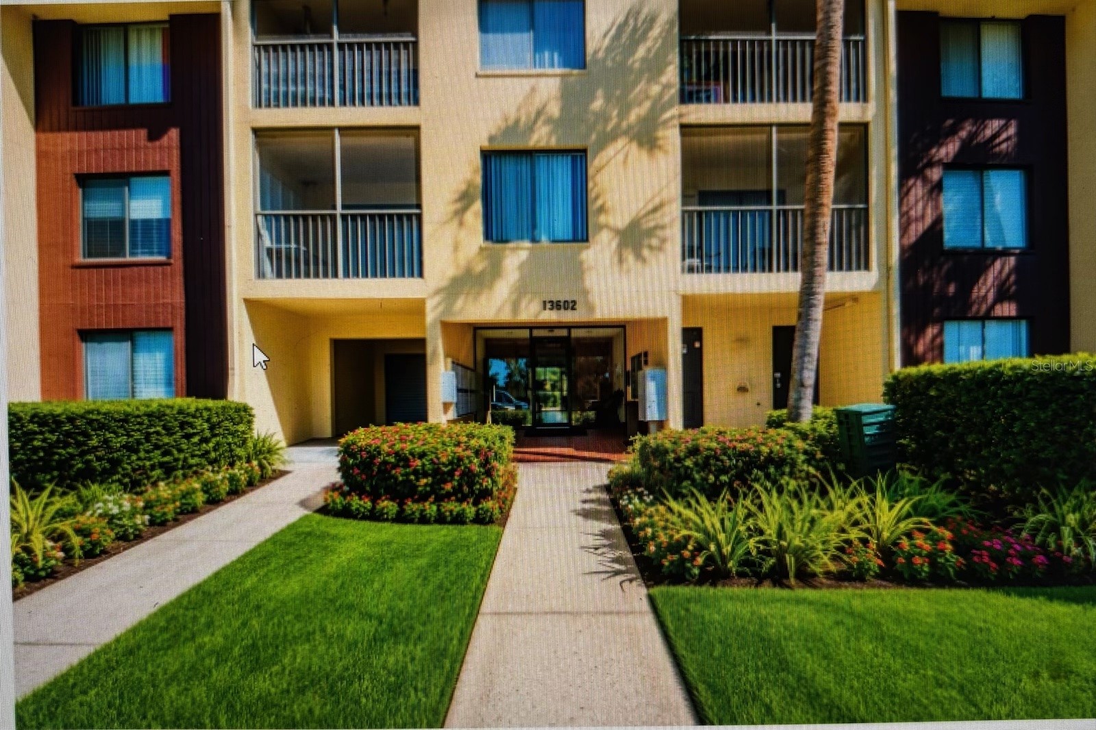 13602 S VILLAGE DRIVE 1106