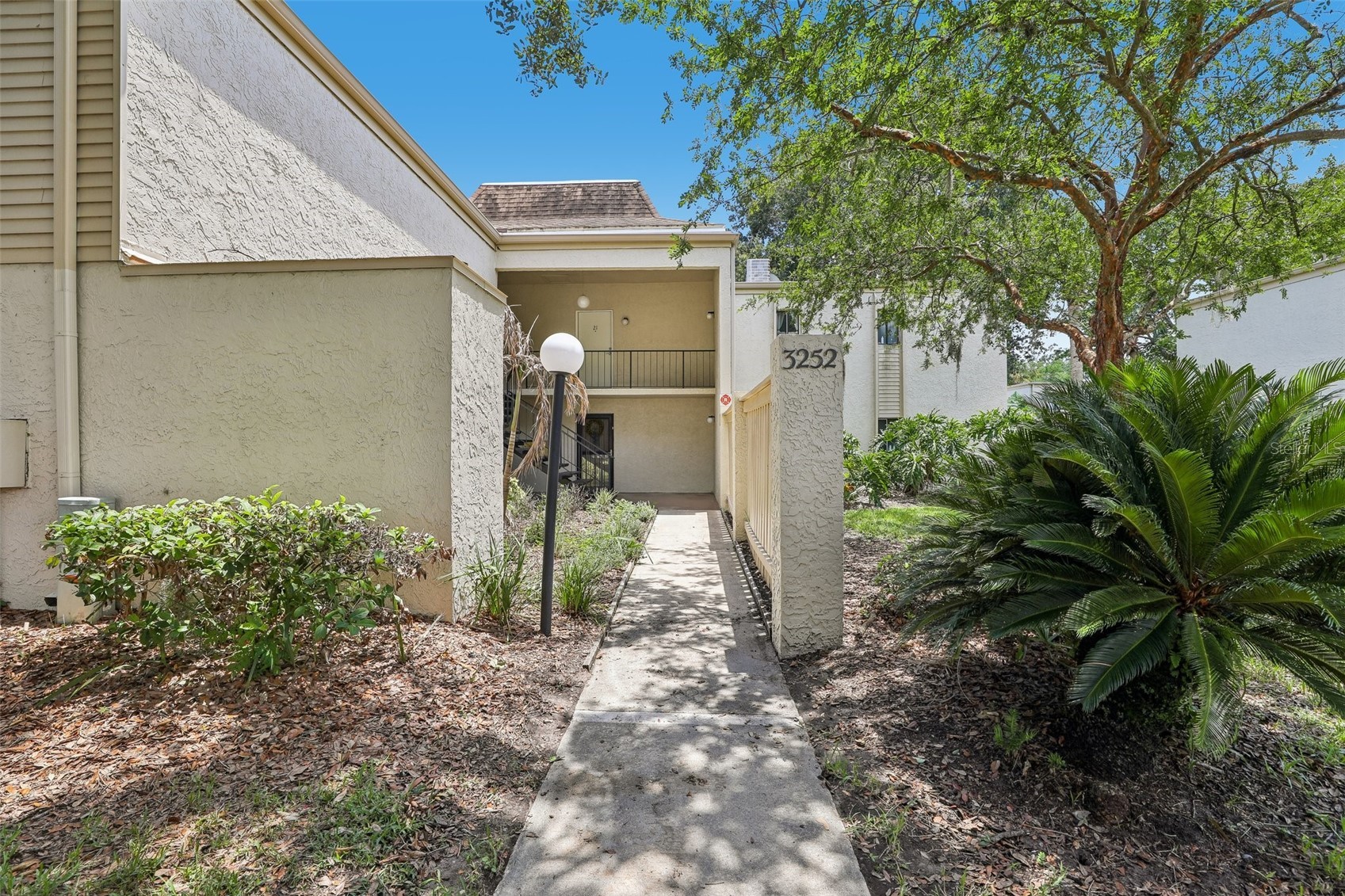 3252 S SEMORAN BOULEVARD 22