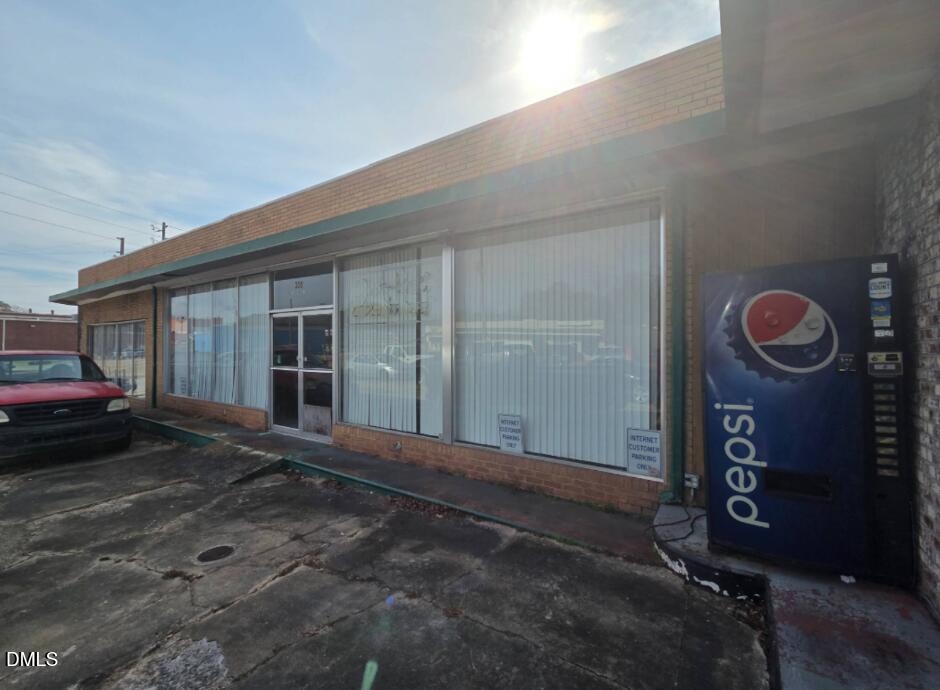 300 W Seaboard Street, Bladenboro, NC 28320