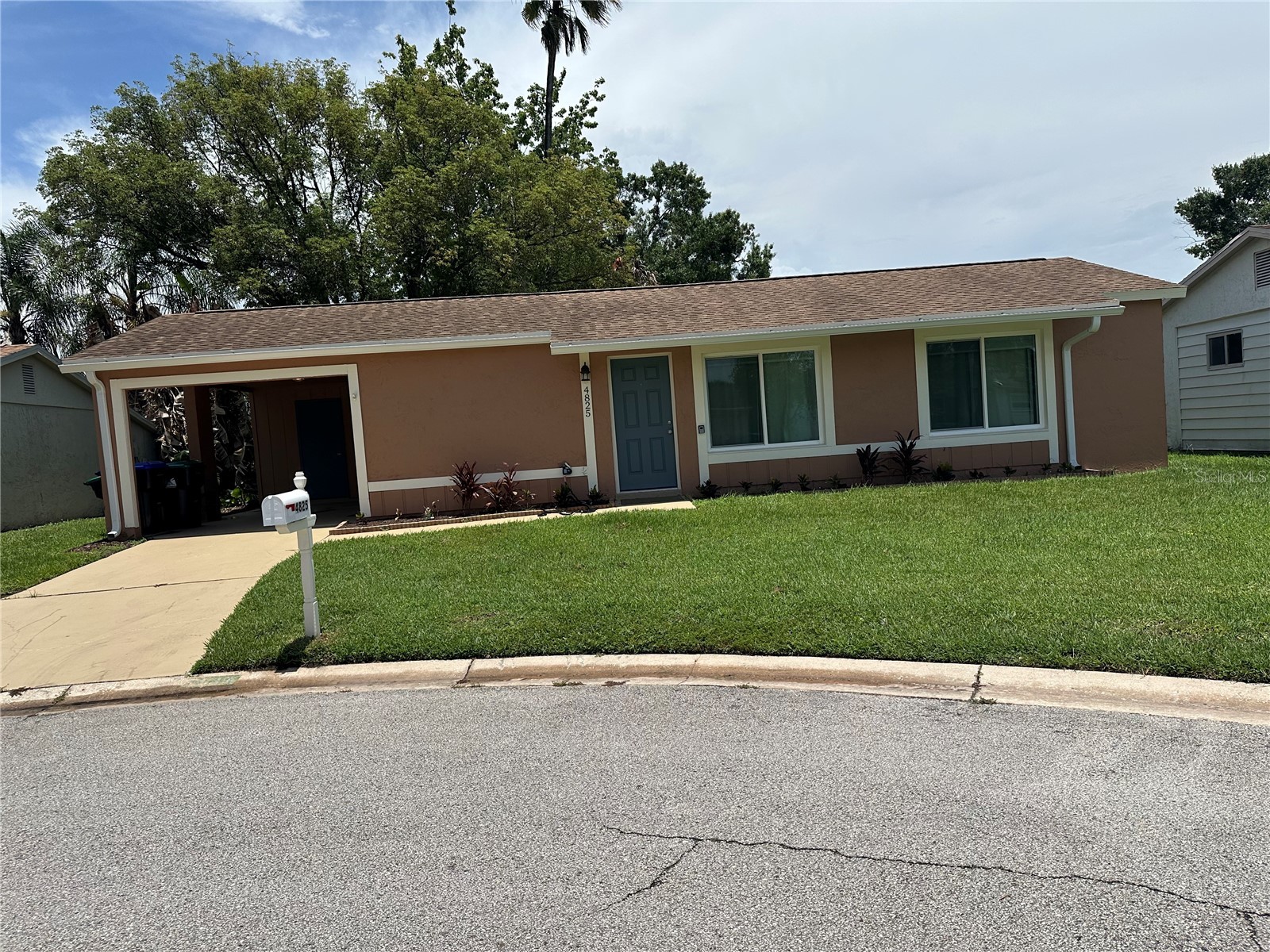 4825 LORETTA LANE