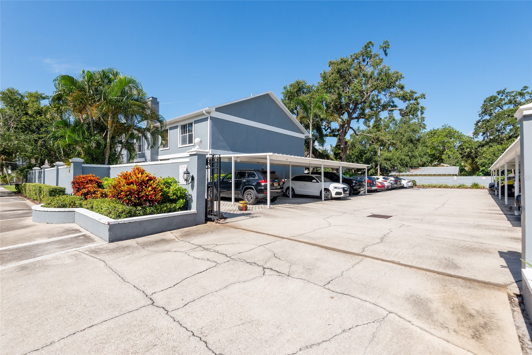 315 S EDISON AVENUE 15