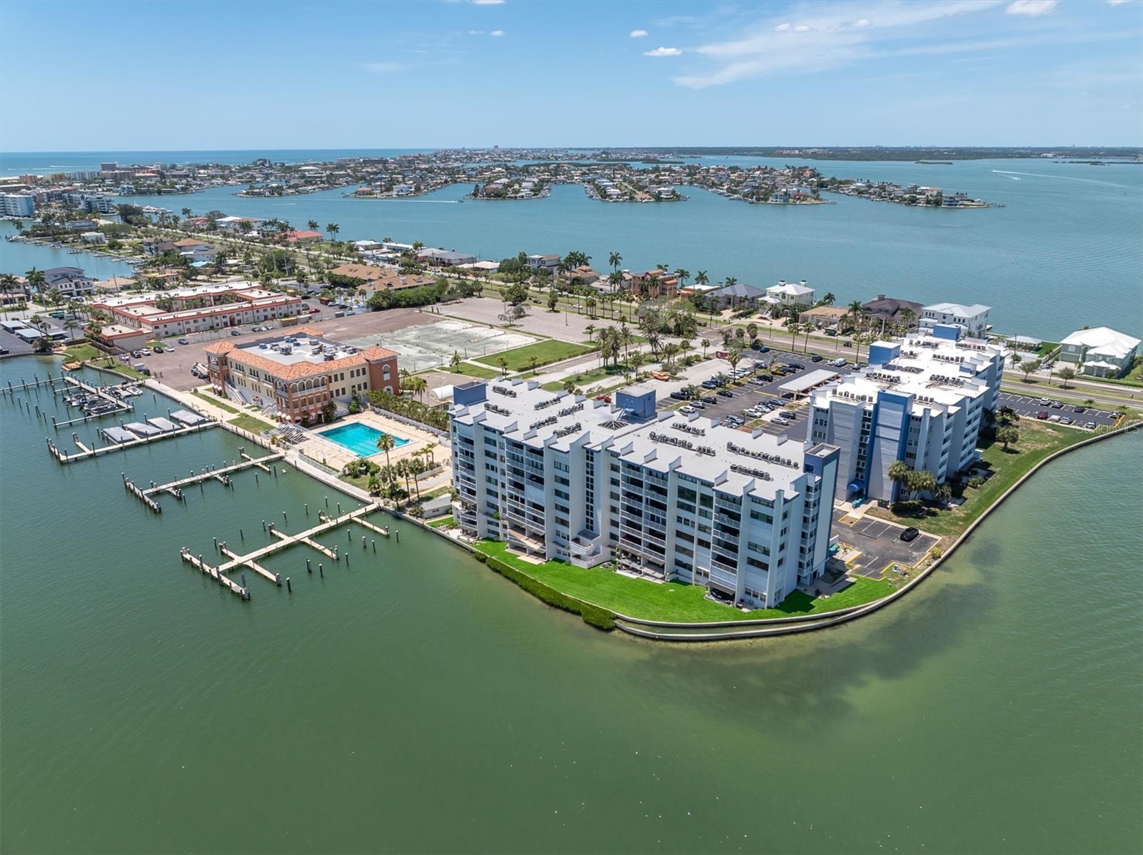 450 TREASURE ISLAND CAUSEWAY 102