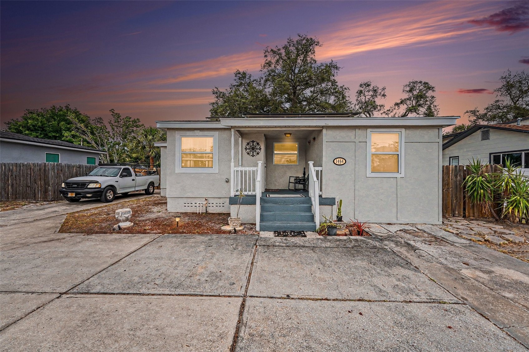 1464 DRUID ROAD E