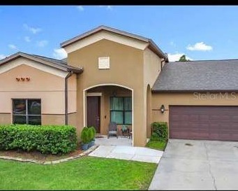 911 LA TERRAZA LANE