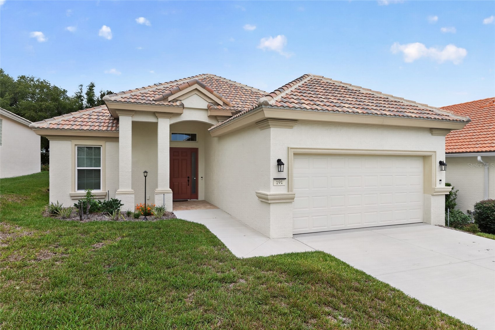 191 W DOERR PATH