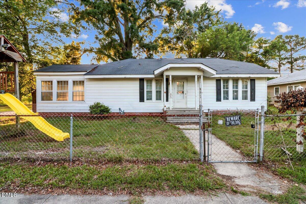 212 S Sixth Street, Smithfield, NC 27577