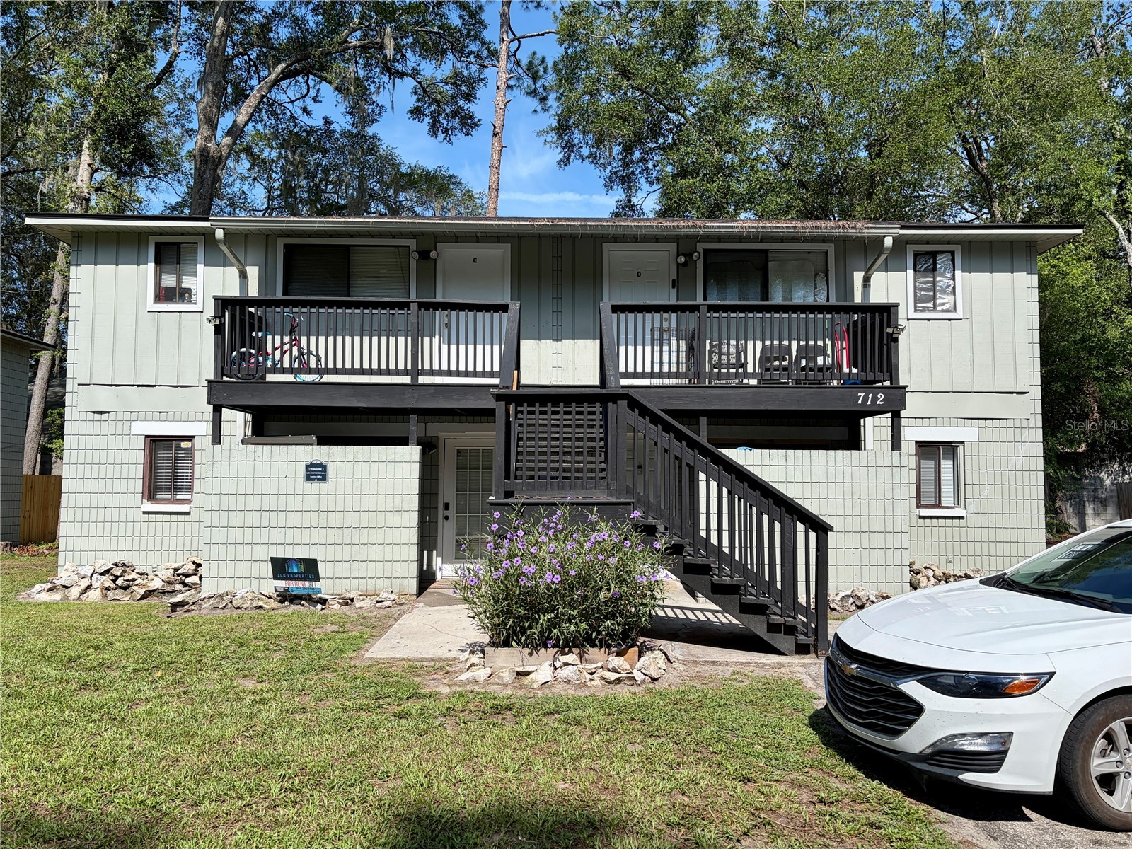 712 SW 70TH TERRACE