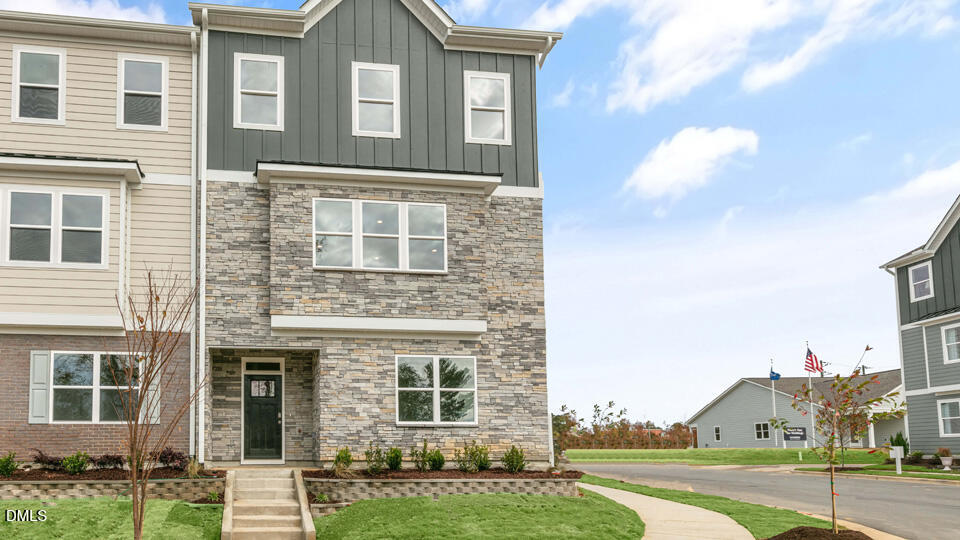 718 Grafton Forest Lane, Fuquay Varina, NC 27526