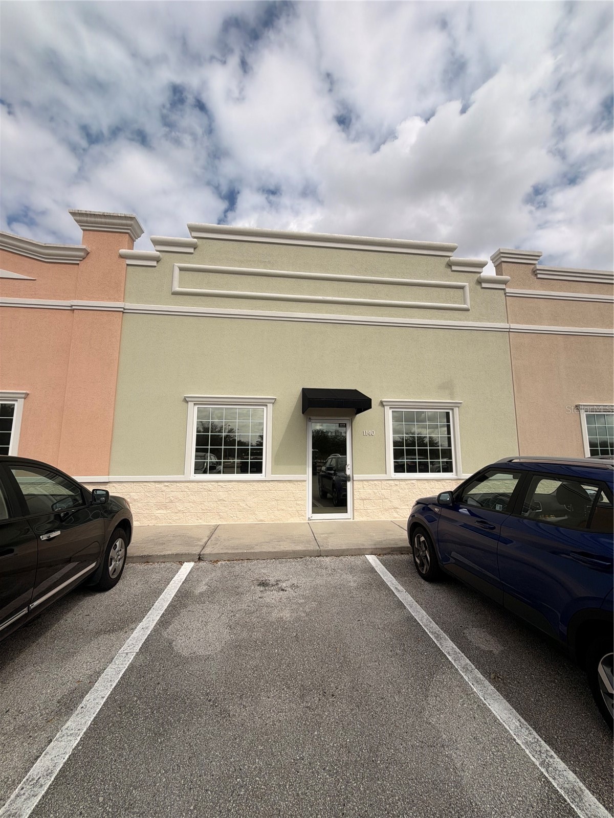 910 BELLE AVENUE 1140