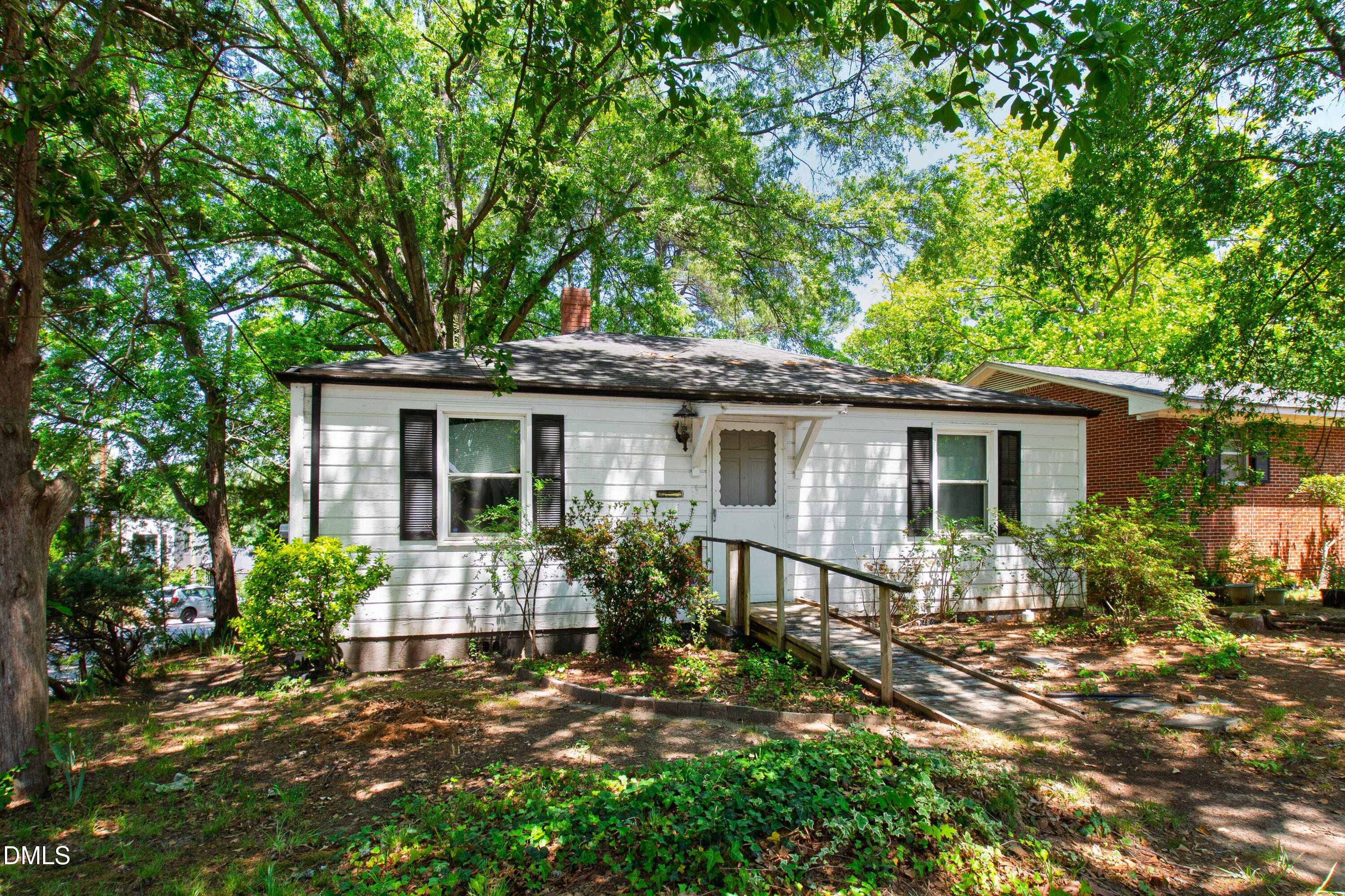 2316 Bedford Avenue, Raleigh, NC 27607