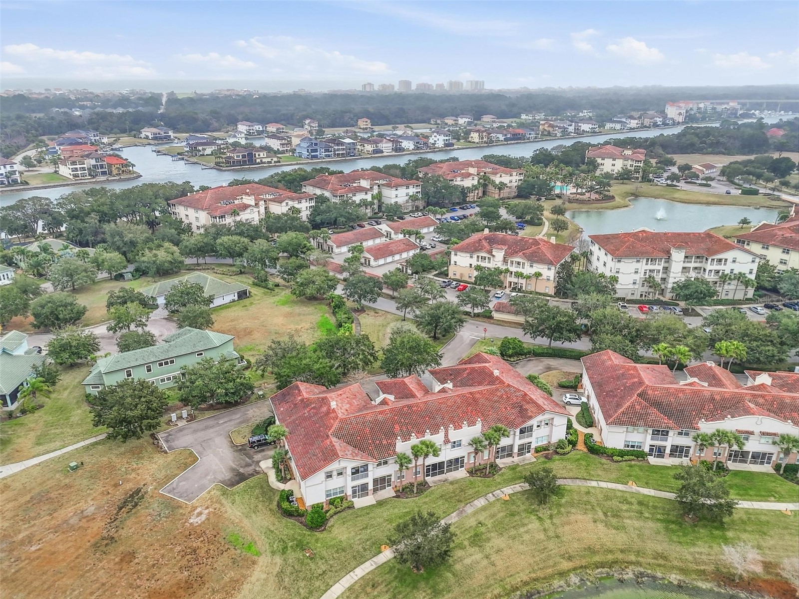 60 RIVERVIEW BEND S 615
