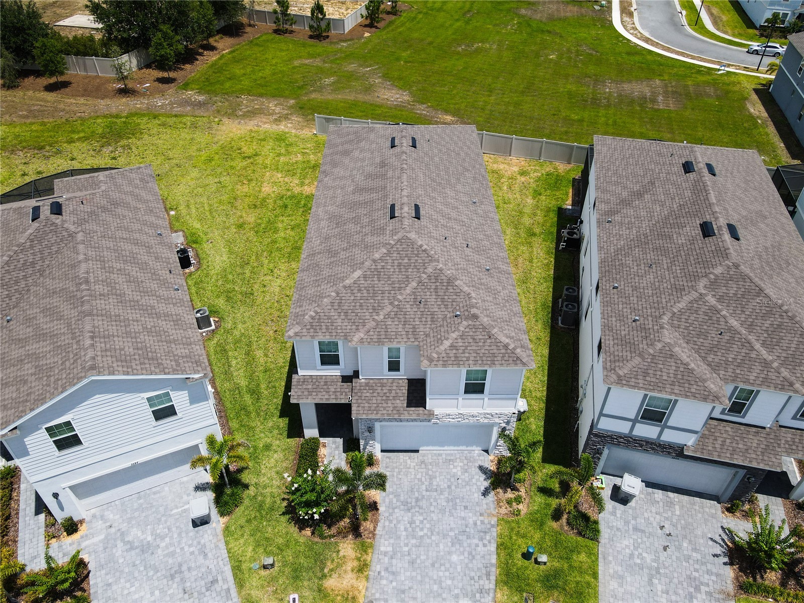 3401 LILAC WAY