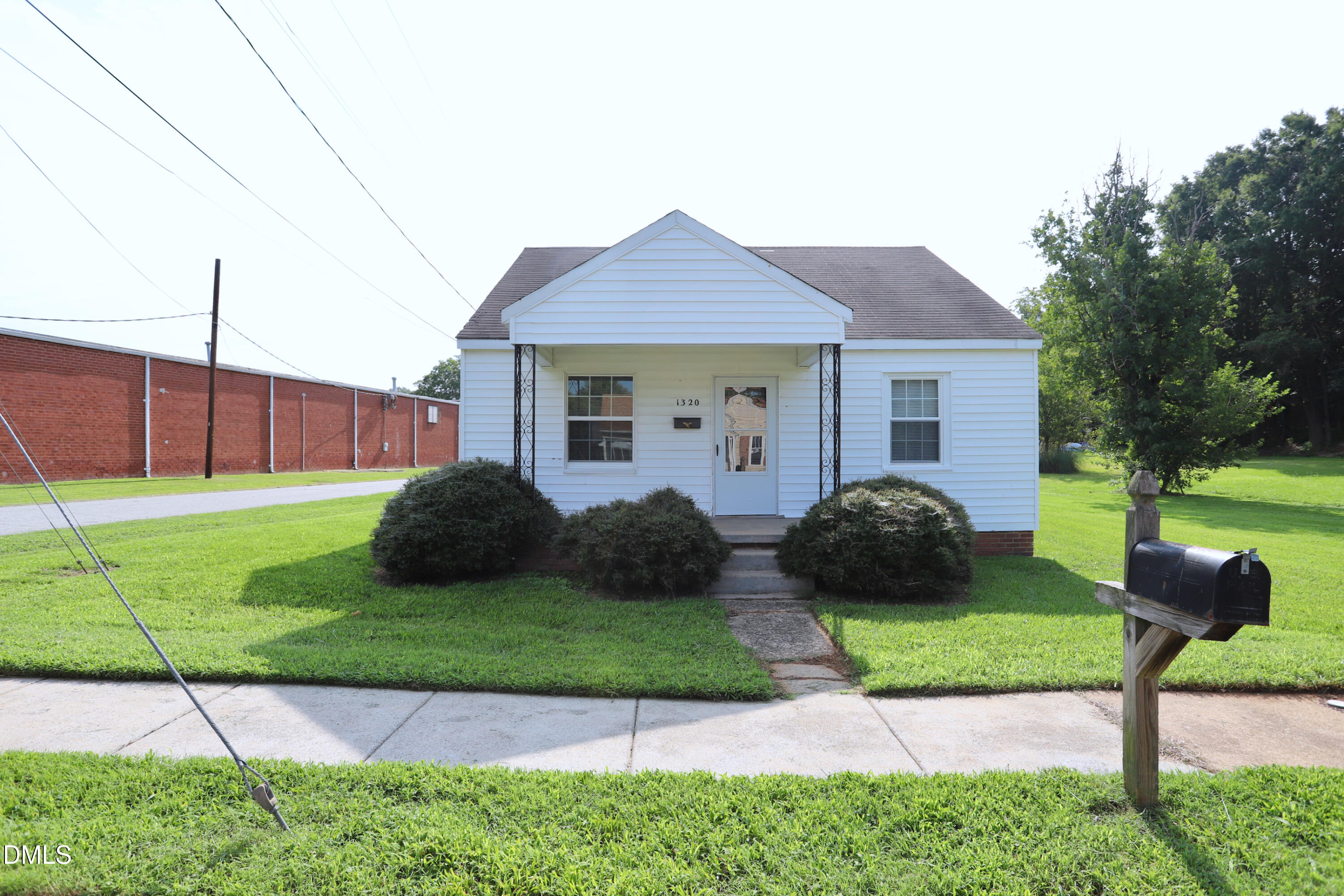 1320 Whitsett Street, Burlington, NC 27215