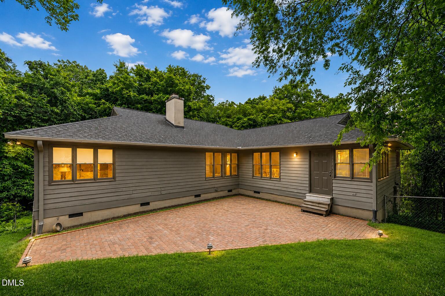 213 Hillsborough Street, Chapel Hill, NC 27514