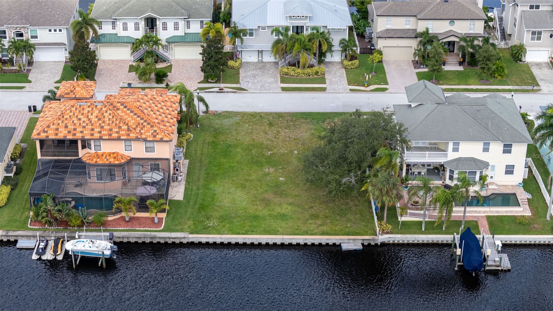 316 MANATEE LANE