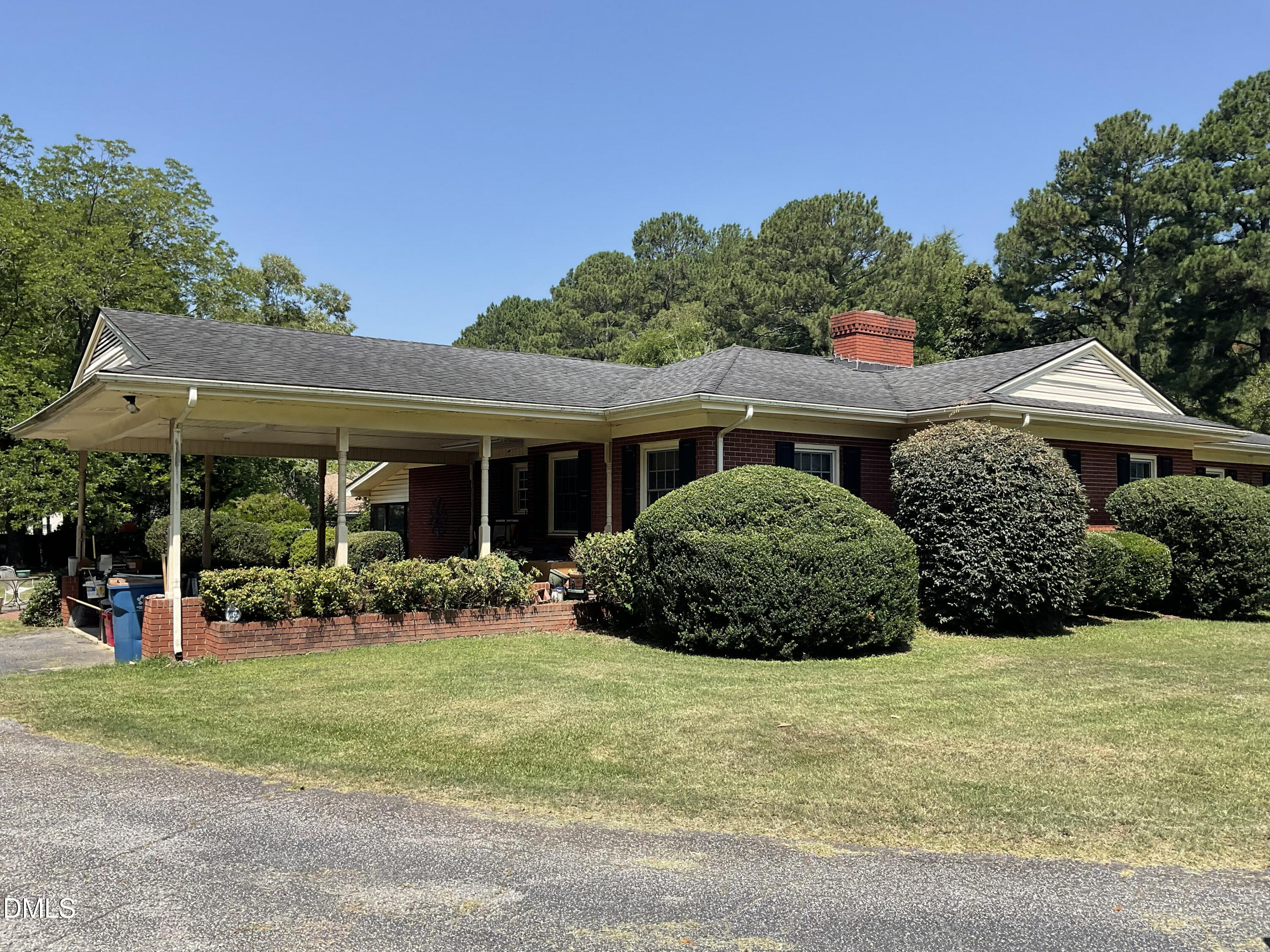 1206 E Cumberland Street, Dunn, NC 28334