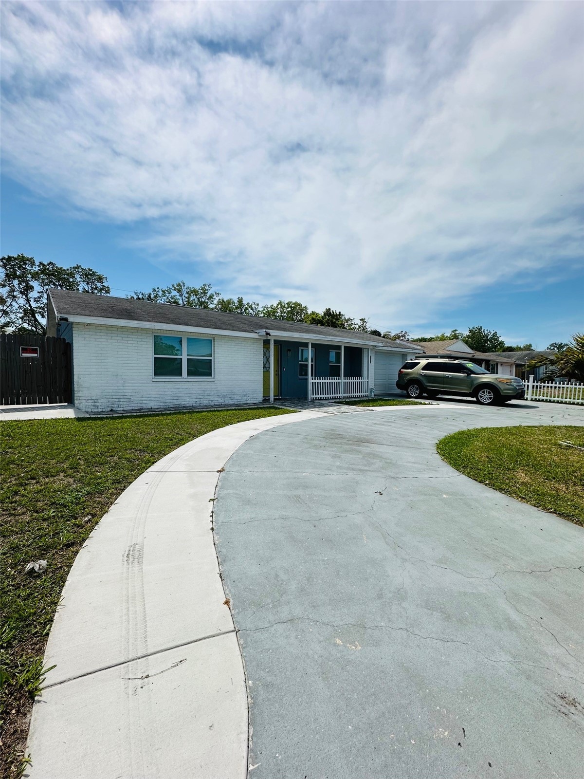 6310 WESTPORT DRIVE