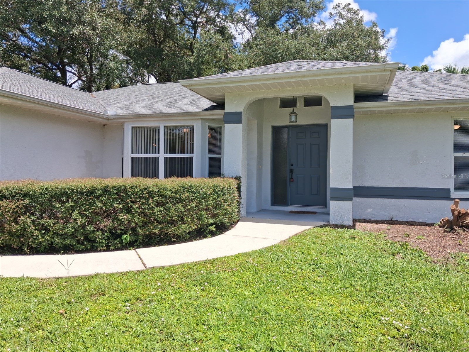 2420 DUMONT LANE