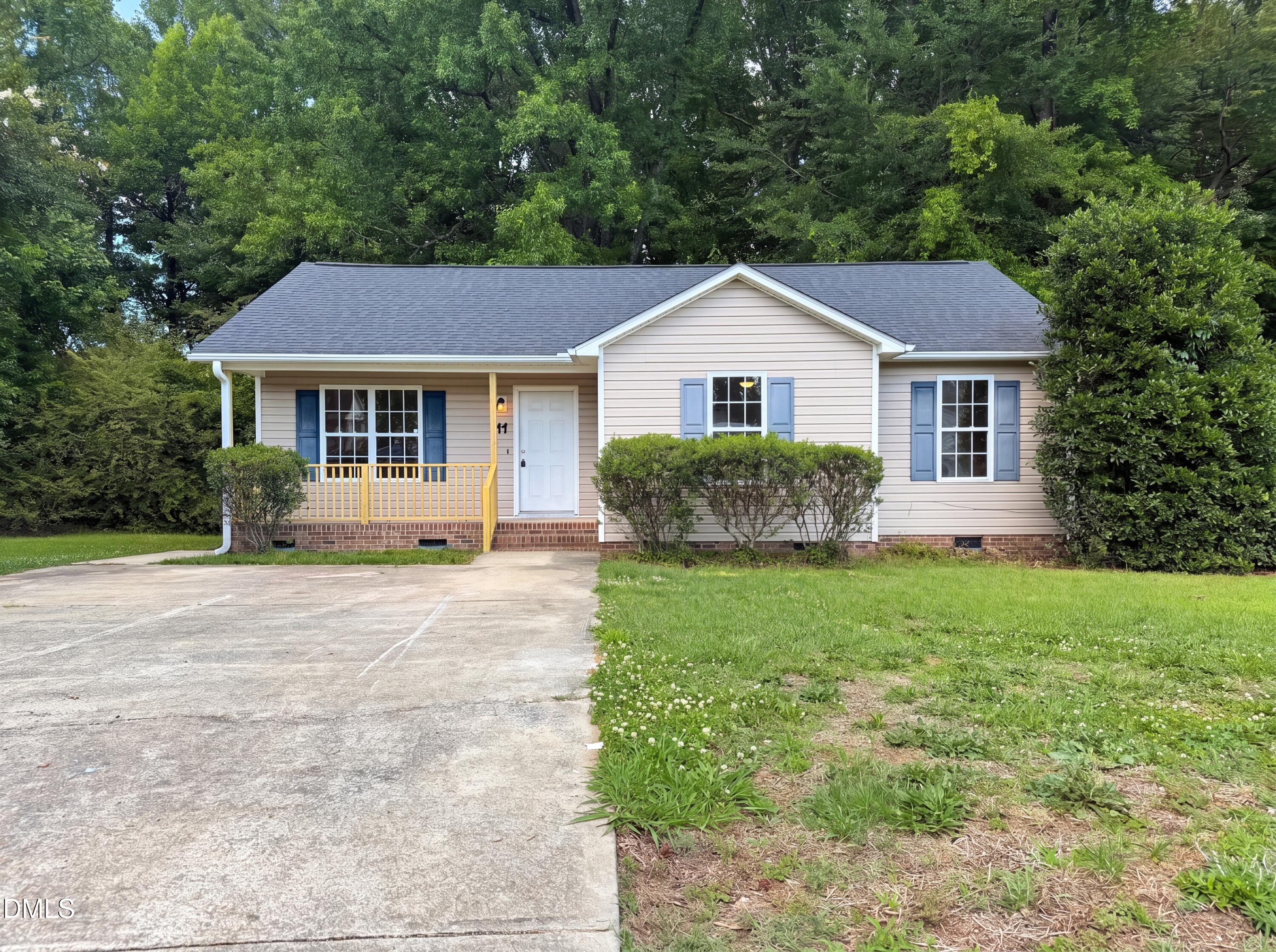 11 N Carolina Avenue, Benson, NC 27504