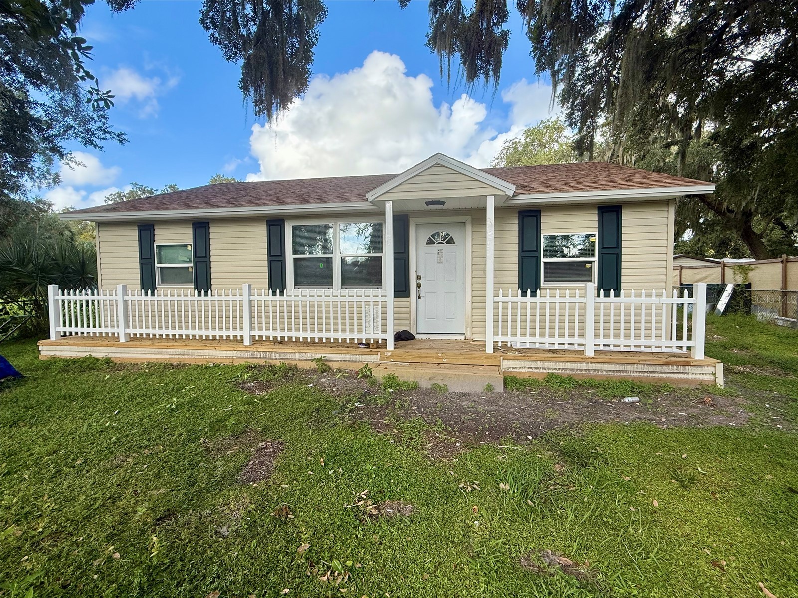 1682 MAGNOLIA LANE