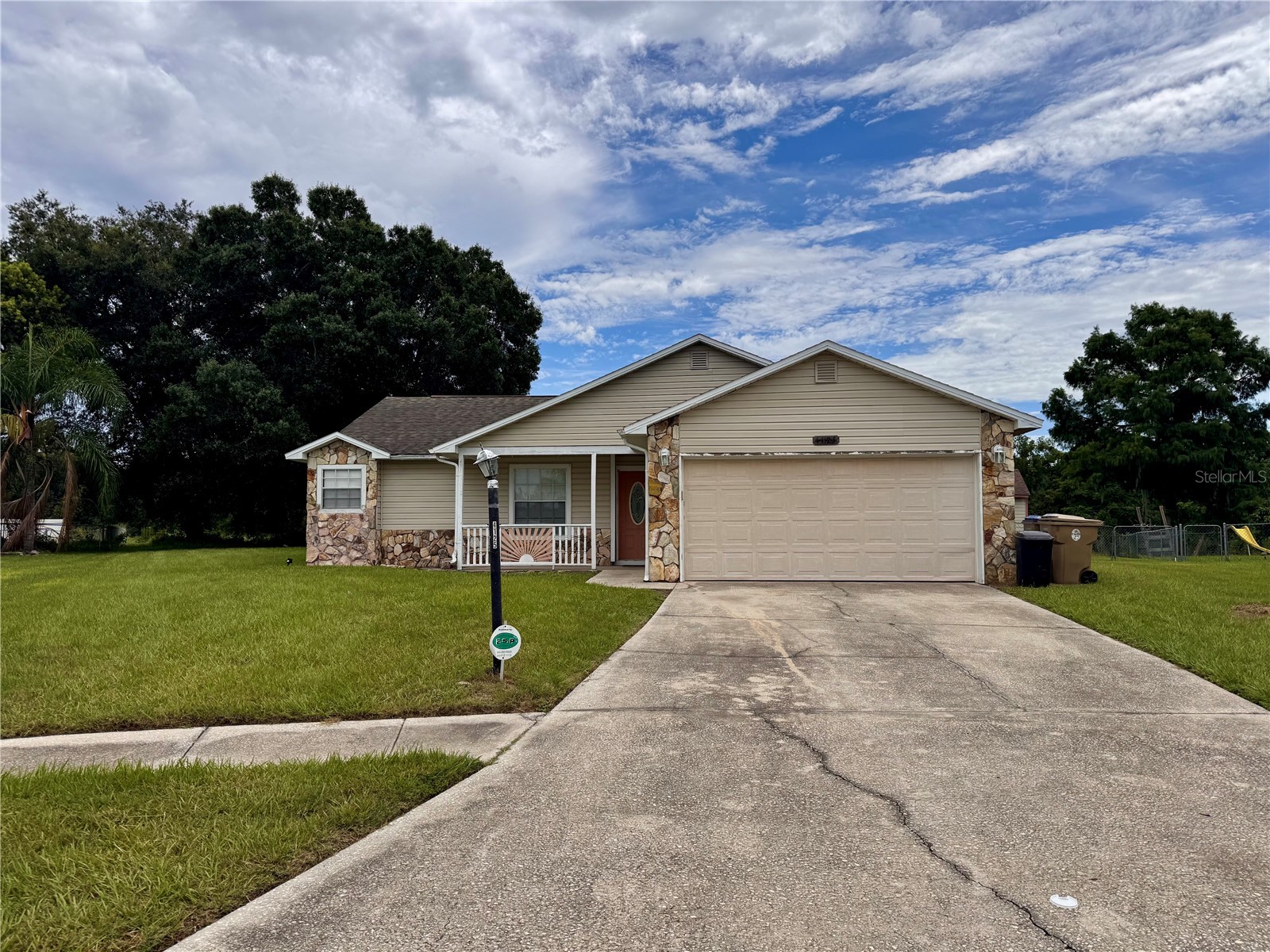 4125 E VISTA COURT