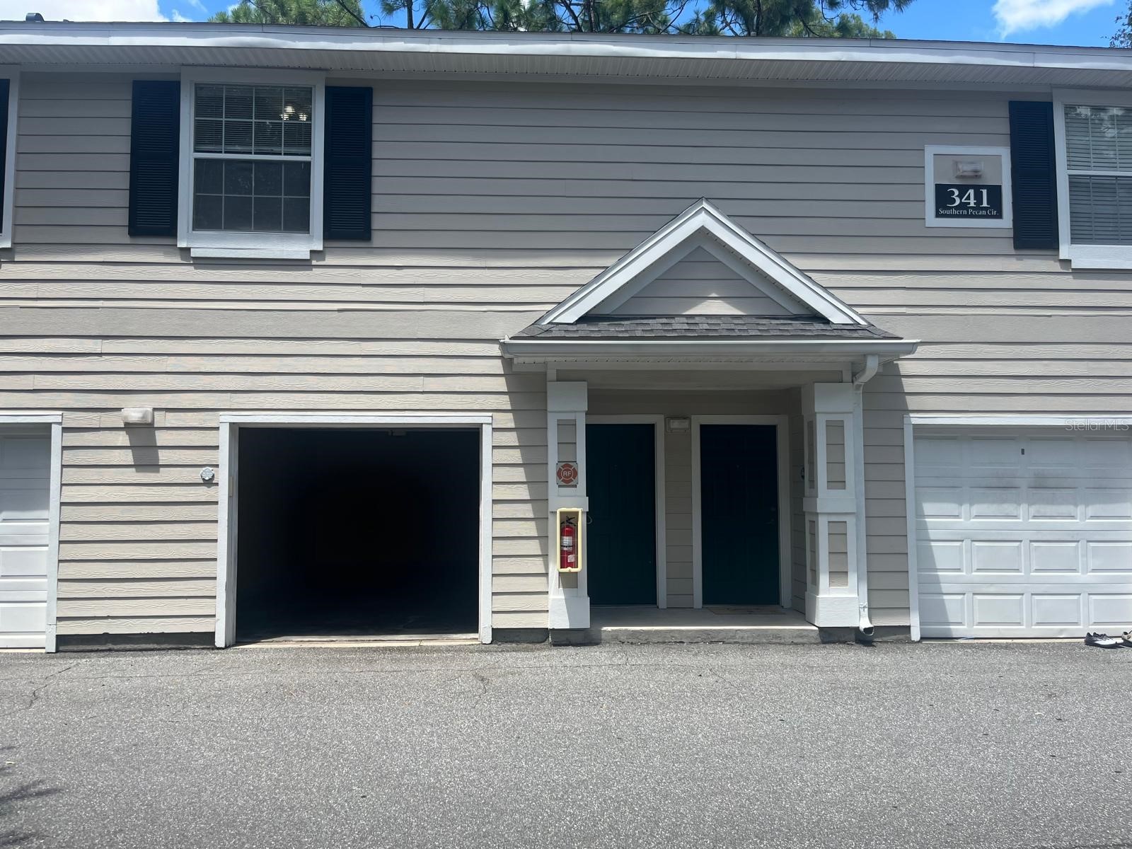 341 SOUTHERN PECAN CIRCLE 201