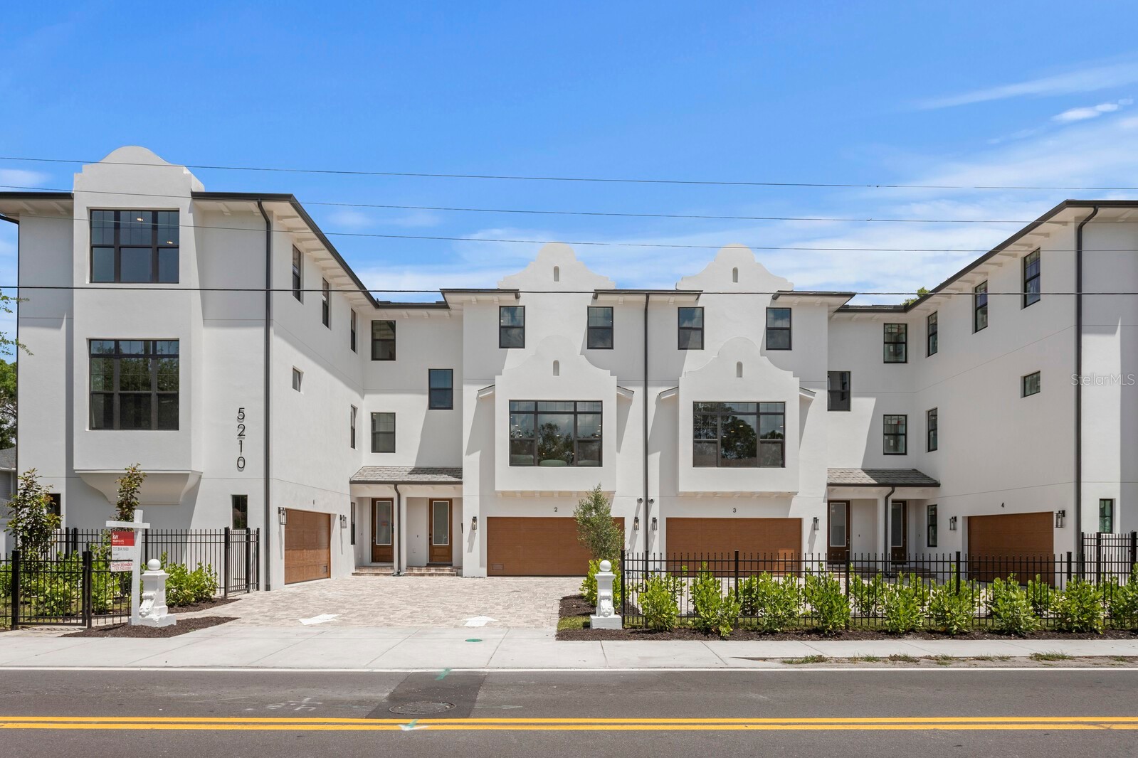 5210 BAYSHORE BOULEVARD 4