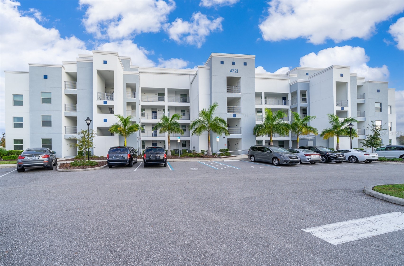 4731 CLOCK TOWER DRIVE 206