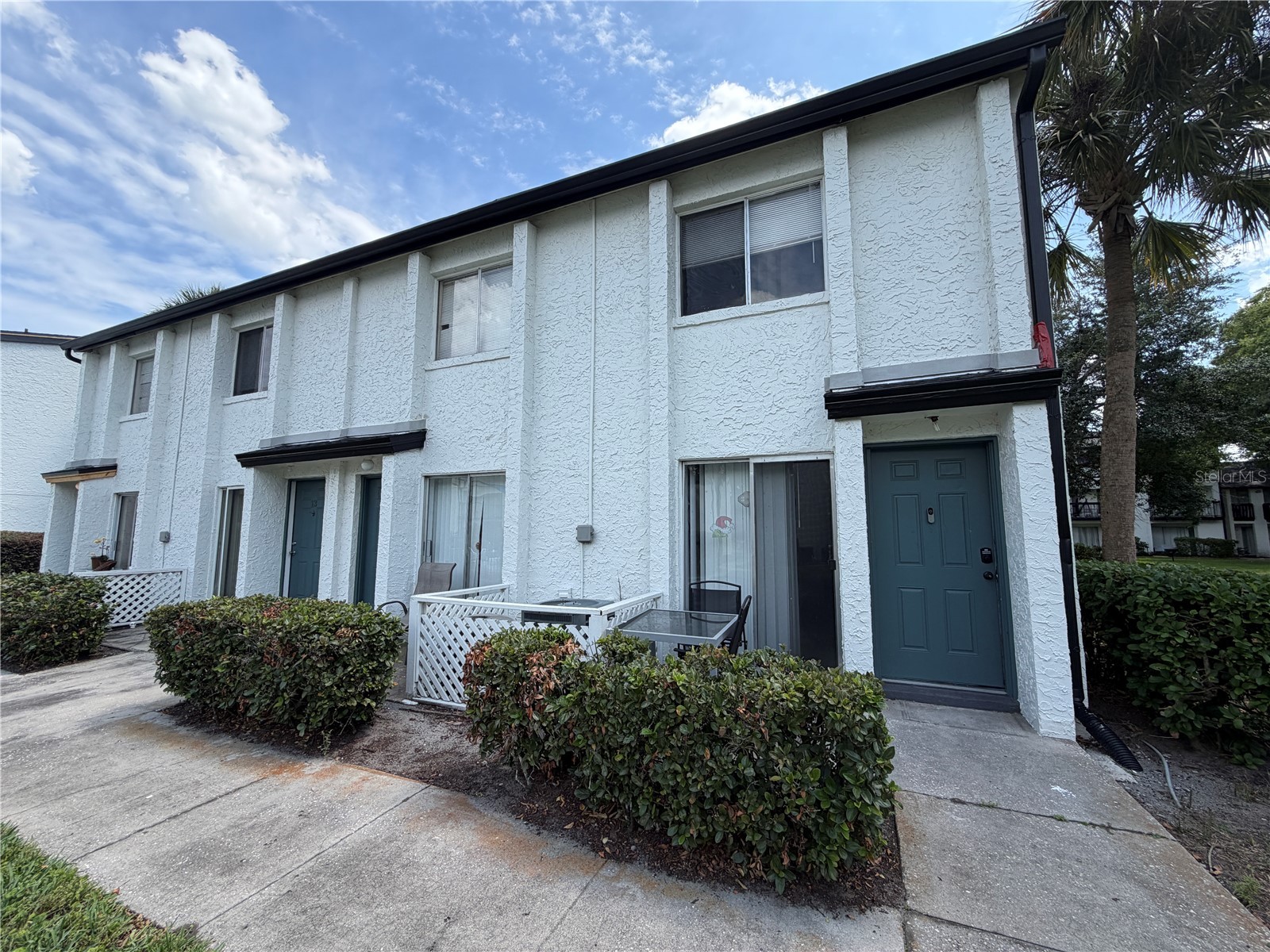 4215 S SEMORAN BOULEVARD 15