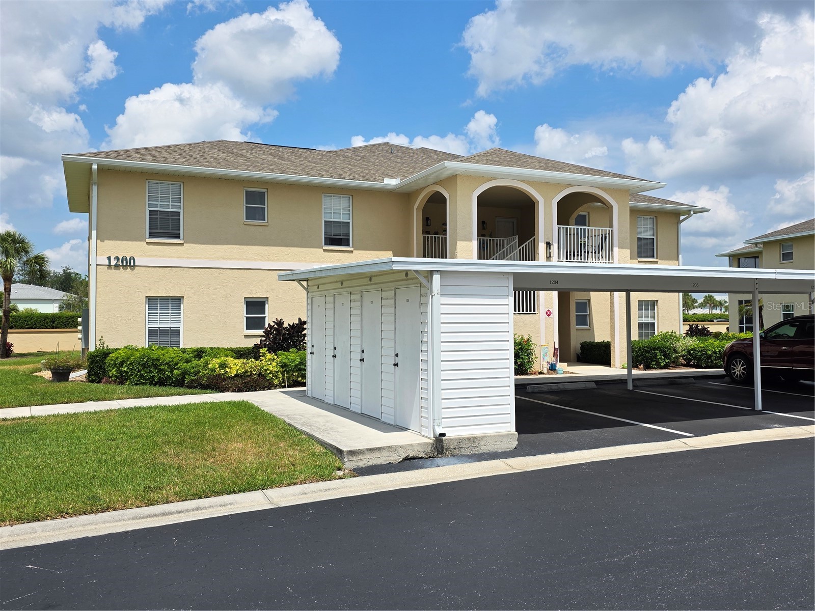 5800 SABAL TRACE DRIVE 1201