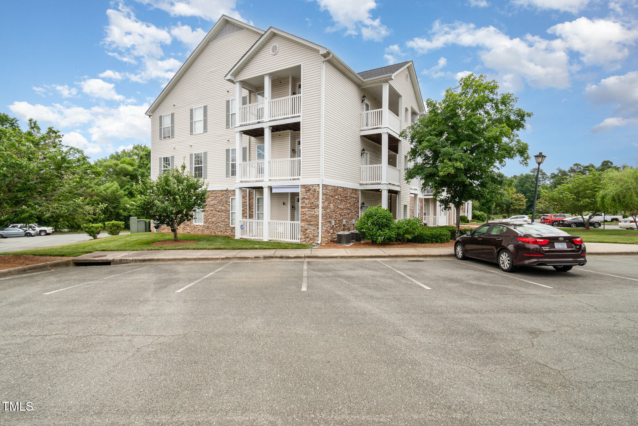 3009 Winston Drive Apt 90, Burlington, NC 27215