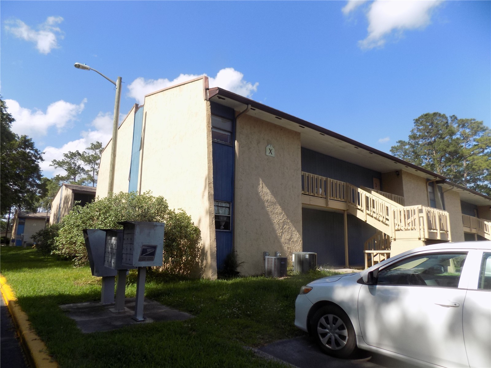 2811 SW ARCHER ROAD x 201