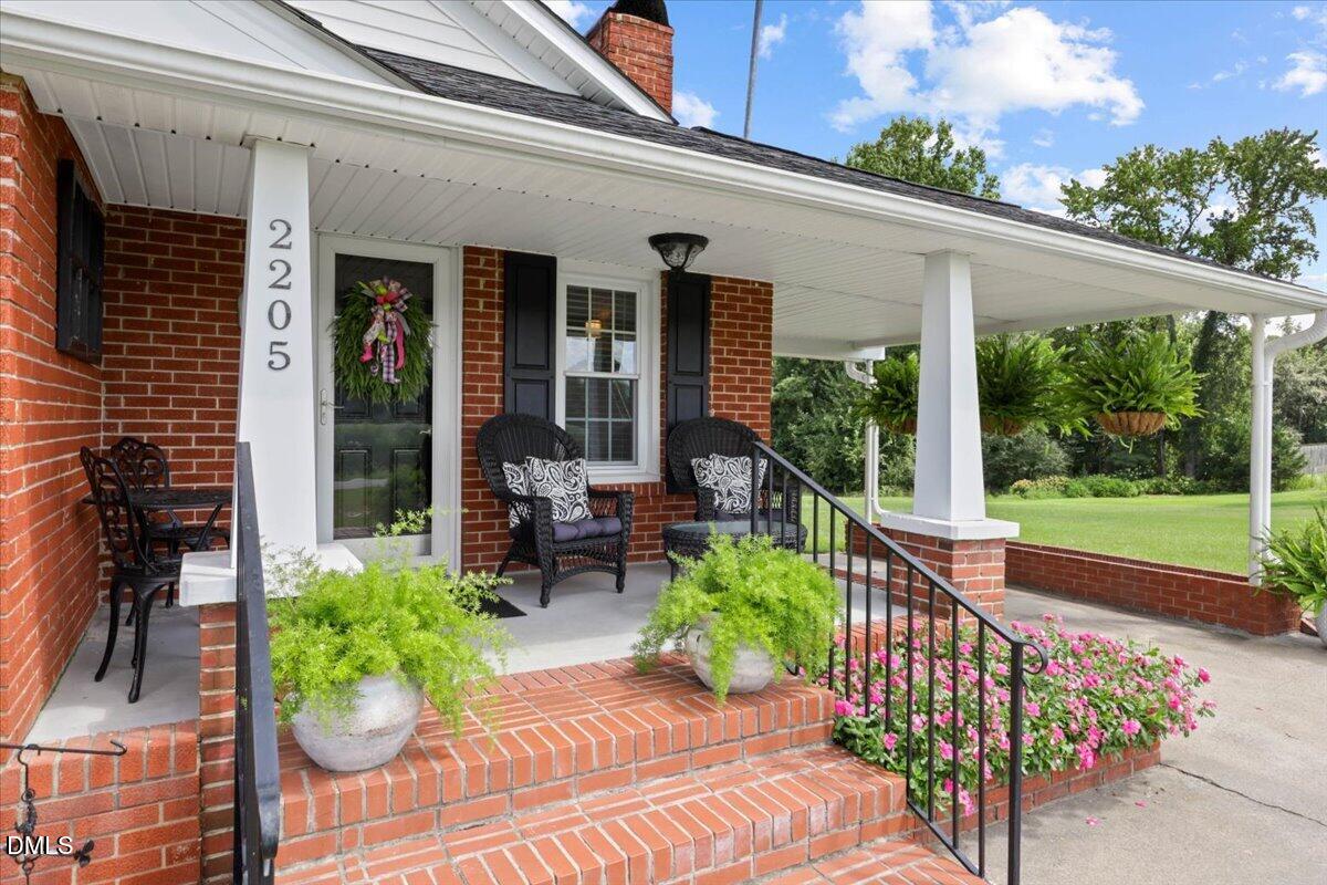 2205 Thompson Road, Four Oaks, NC 27524