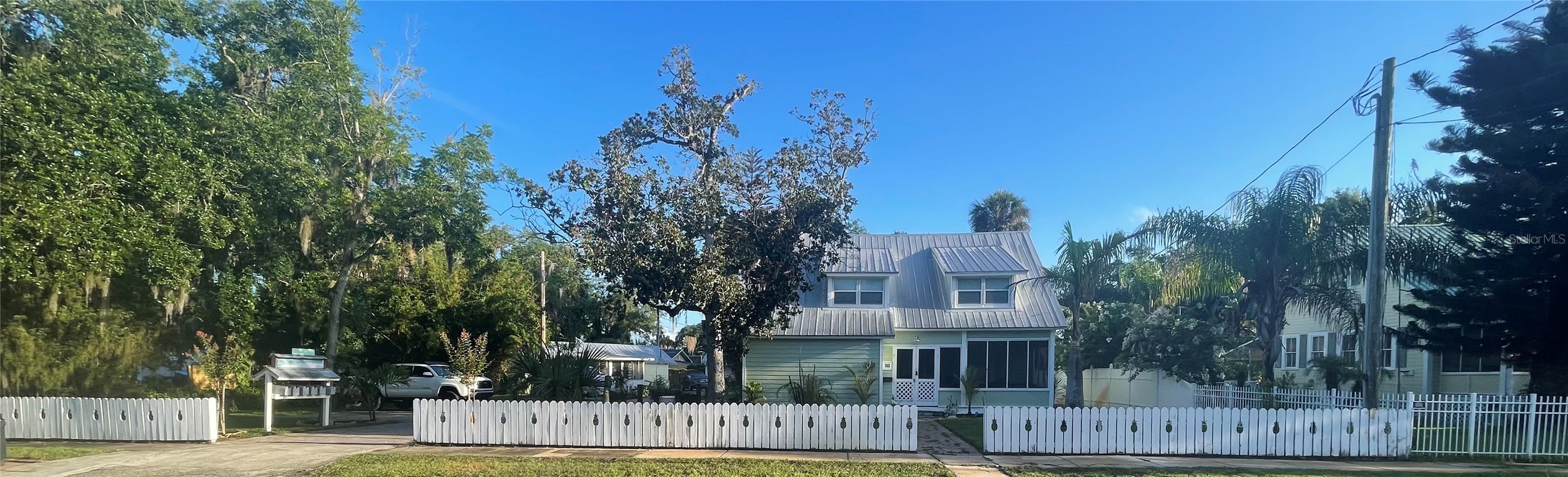 305 MARY AVENUE