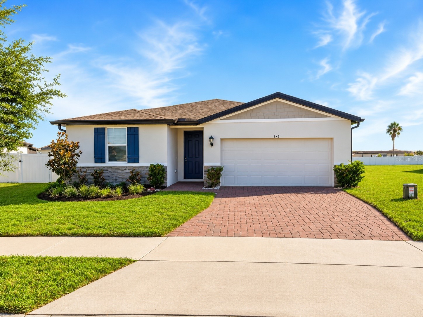 196 TOWNS CIRCLE