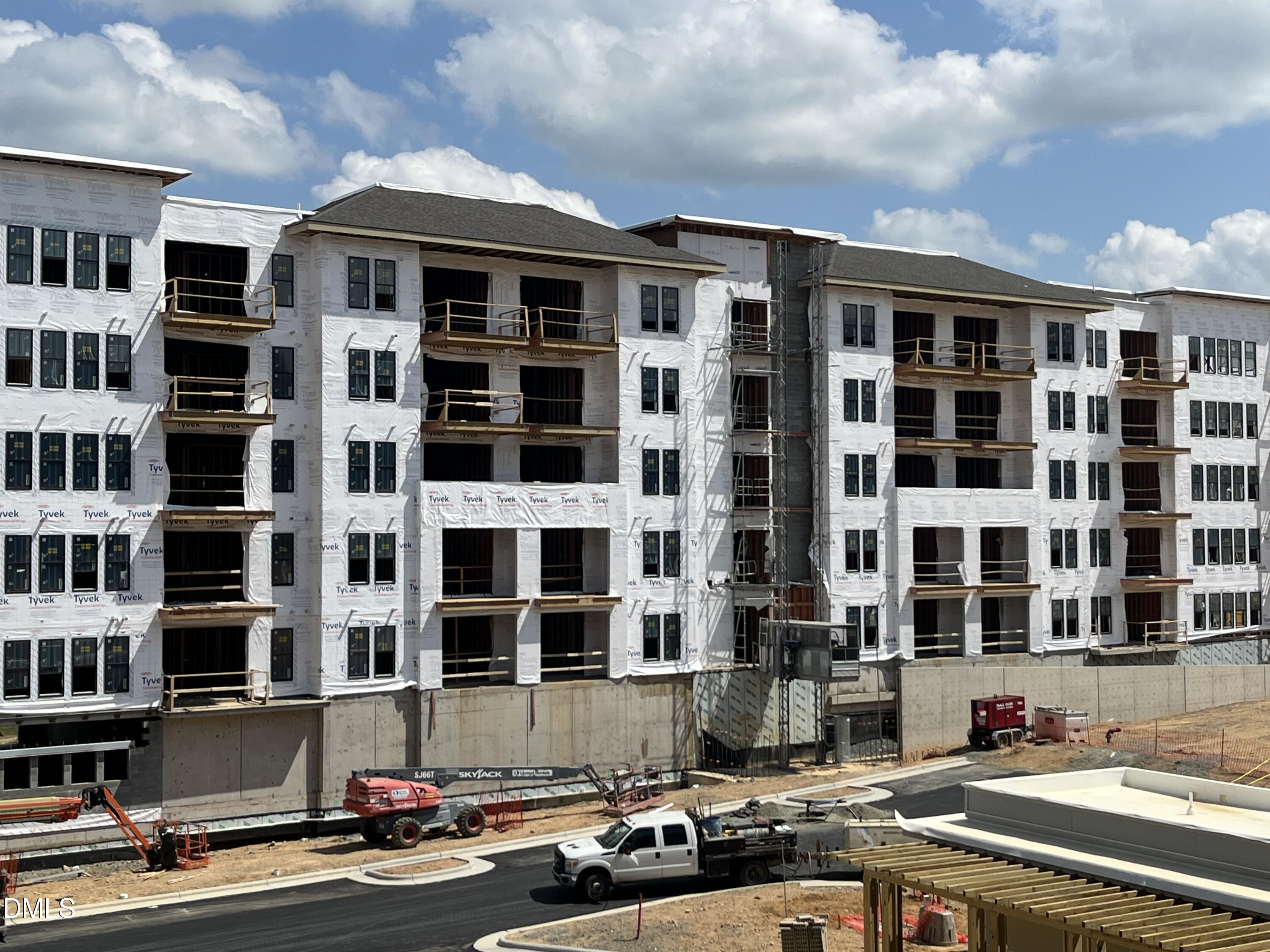 211 S Crk Crossing 417, Chapel Hill, NC 27516