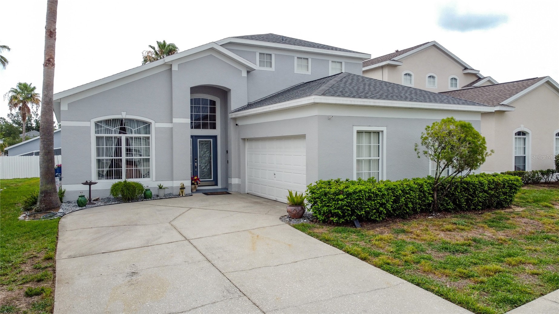 208 CASTLEMAIN CIRCLE