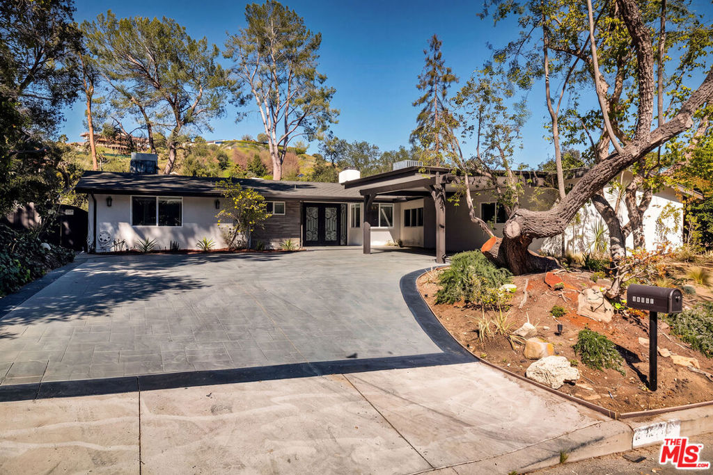 16047 Meadowcrest Road